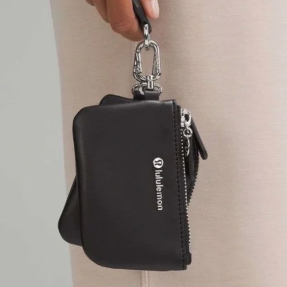 Lululemon Pouch Wristlet - Picture 1 of 3